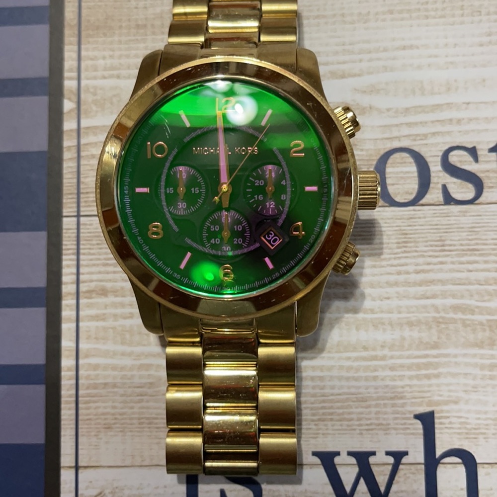 COPY - Watch - Picture 4 of 8